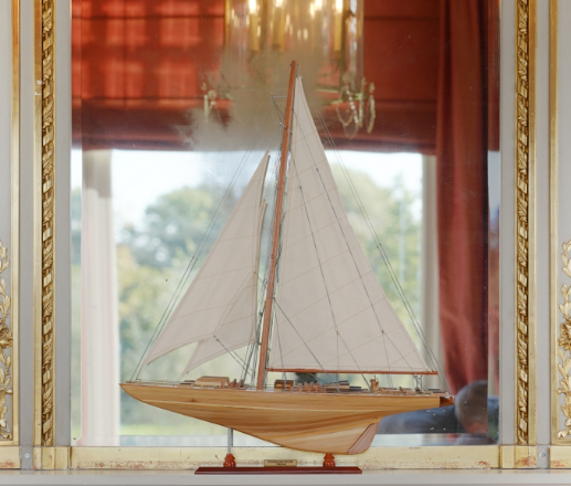 Endeavour Classic Wood